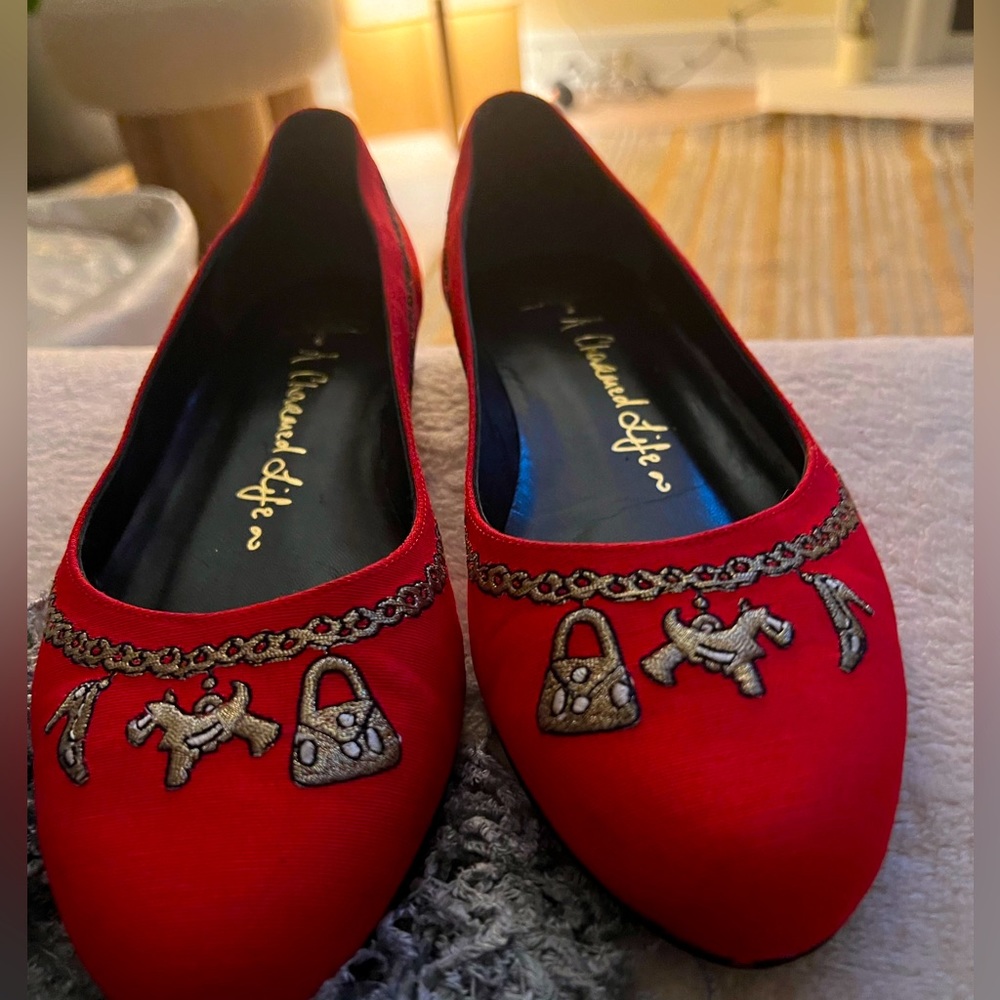 A Charmed Life red flat size 38